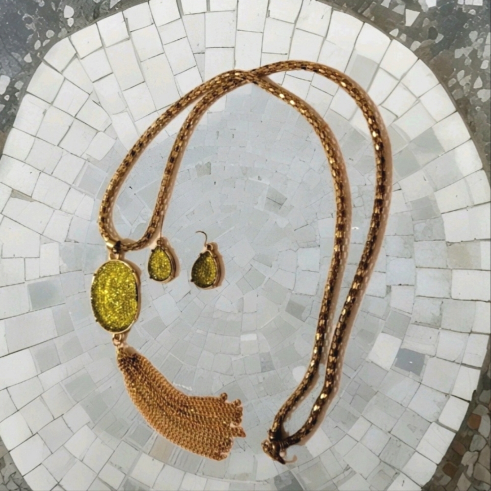 Vintage Estate Peridot Green Textured Gold Necklace & Earrings Set